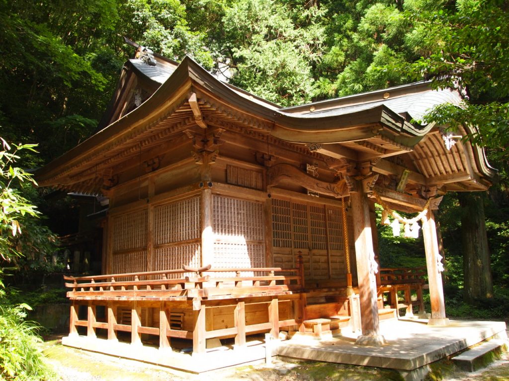 滝山神社