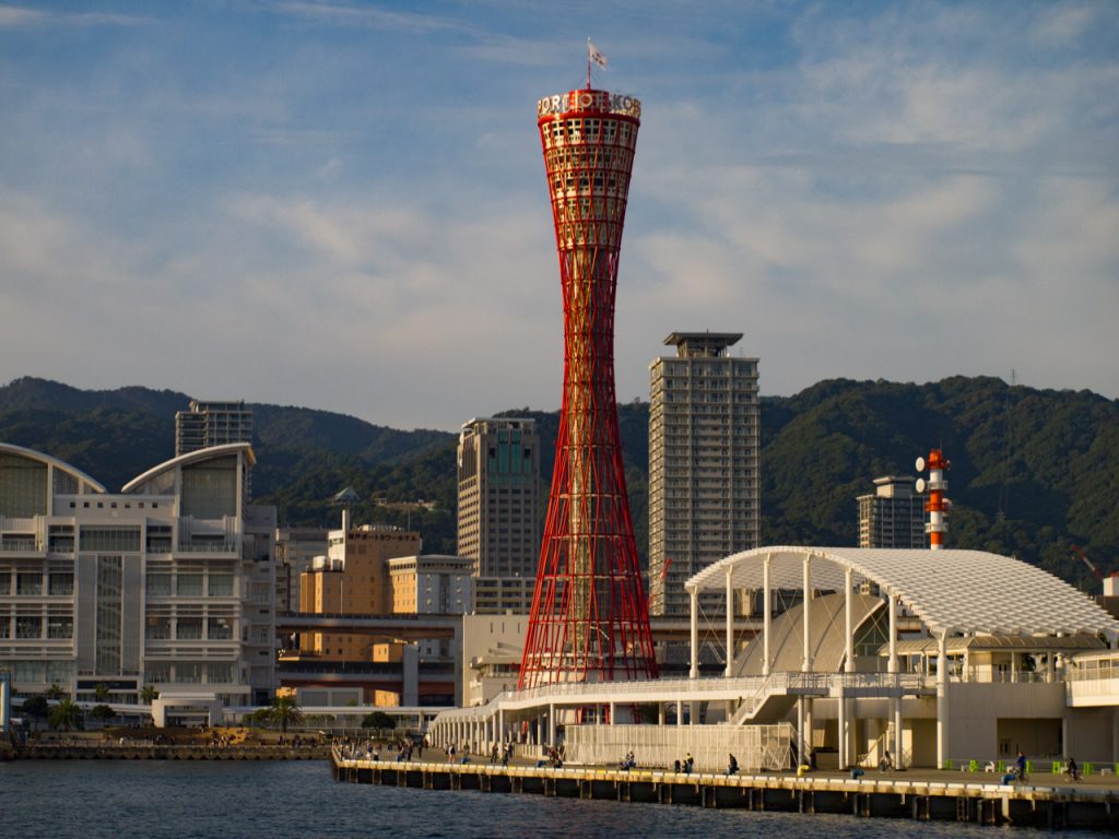 神戸港遊覧船から見たポートタワー